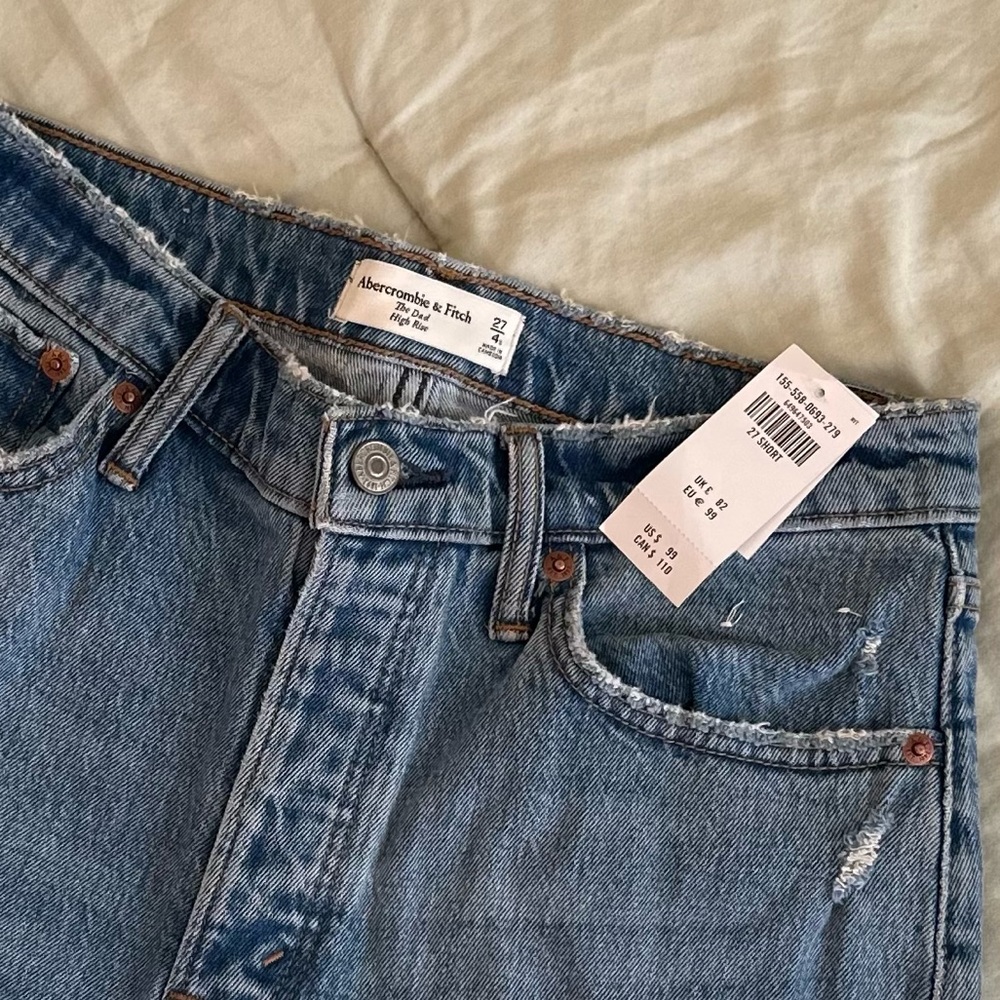 Abercrombie & Fitch The Dad High Rise Ripped Jeans